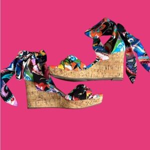 🌸 NWOT! IMPO! OMENA WEDGE! STUNNING! VIBRANT FLORAL LACE UP SANDAL! 🌸